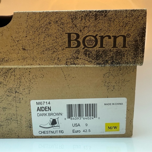 NEW. Men's Hemlock Leather Chelsea Boots from BORN - Picture 11 of 12